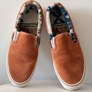 Men’s suede slide-on Vans w/ fur inner (US 10)